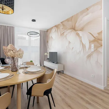 Cozy With Balcony With Underground Parking By Renters *